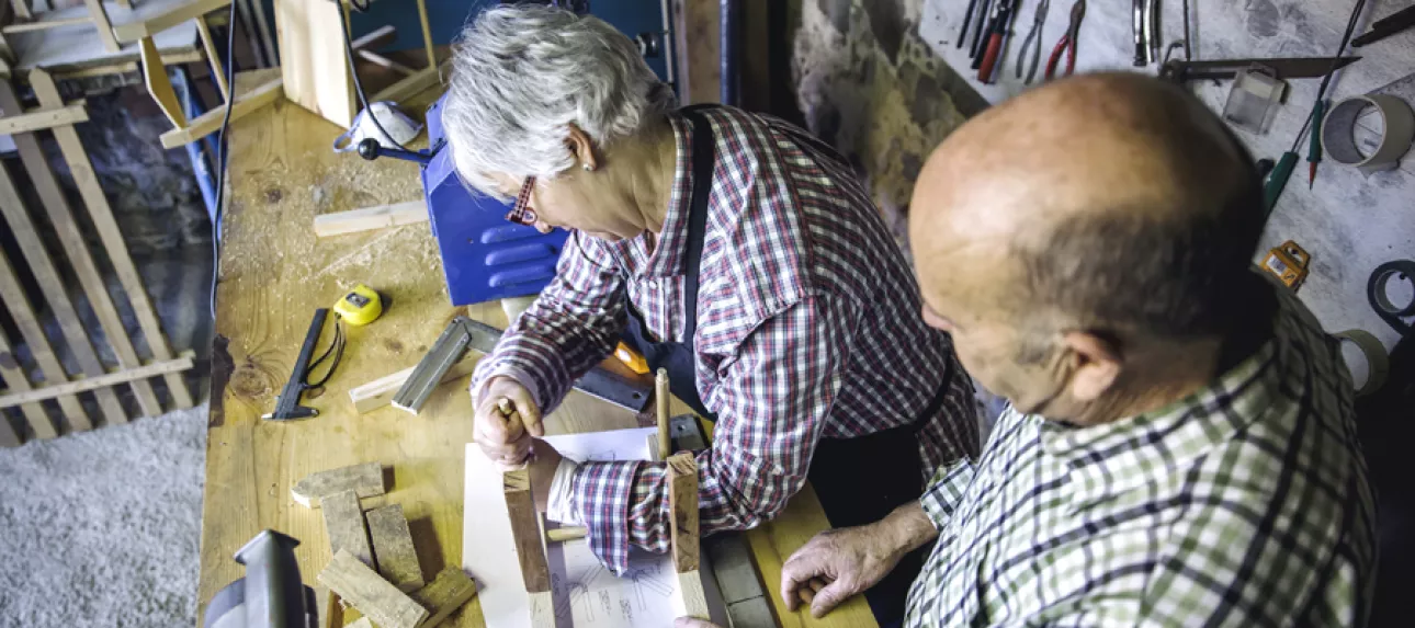 Senior et bricolage
